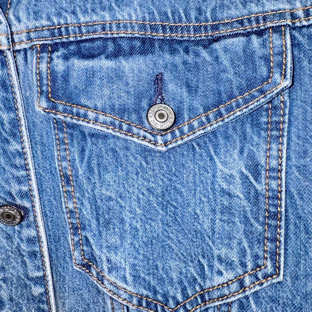 Abercrombie Women’s Oversized Blue Denim Jacket- Size Medium - Picture 12 of 16